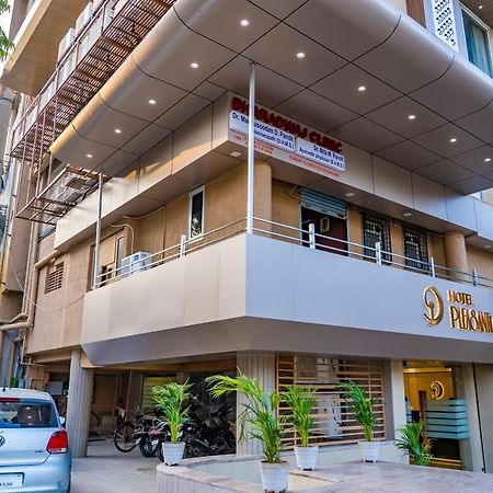 Hotel Pleasant Lake Ahmedabad Eksteriør billede